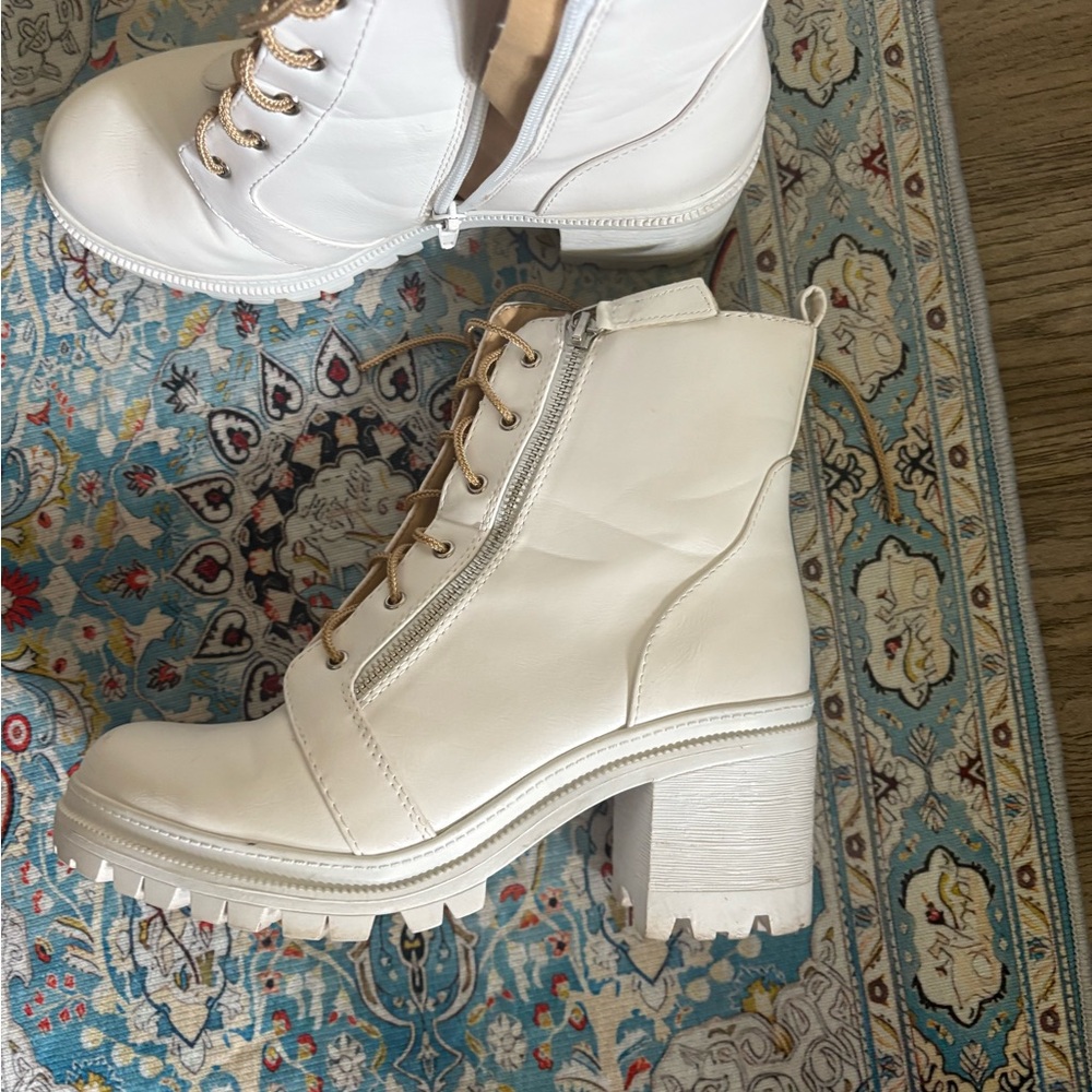 Coconuts by Matisse White Lace Up Boots
